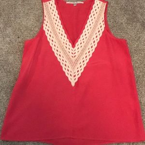 Women’s blouse/tank.